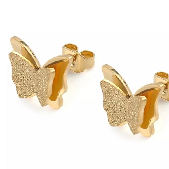 Gold-plated butterfly earrings. - Picture 8 of 8